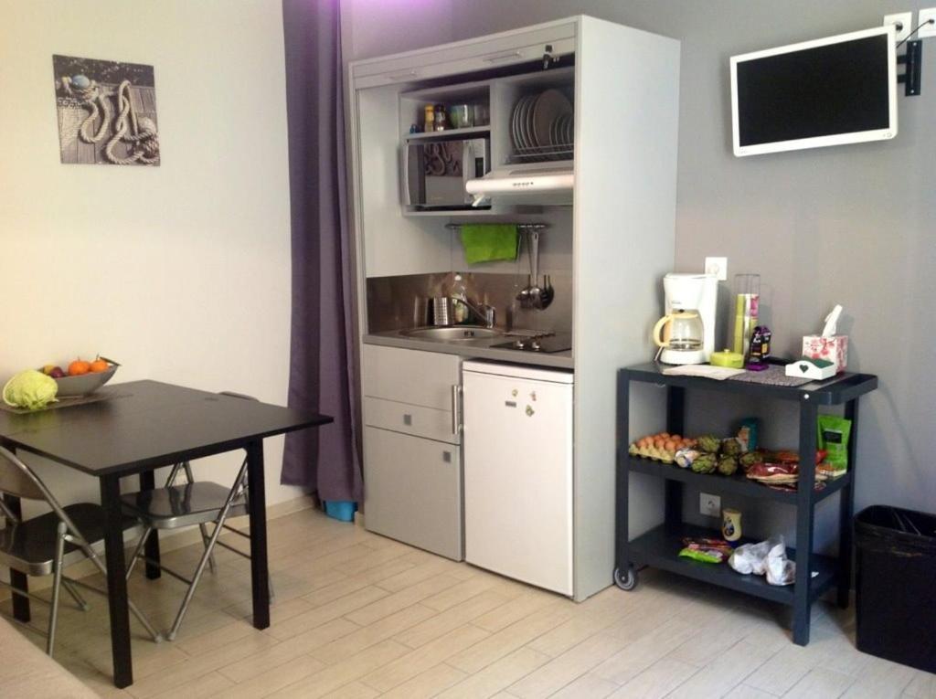 Mistral Appartements Port-Saint-Louis-du-Rhone Bagian luar foto