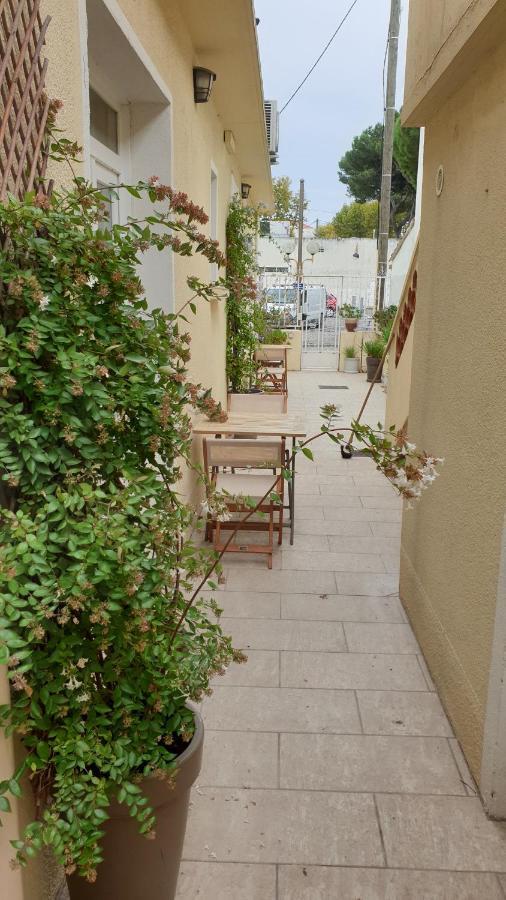 Mistral Appartements Port-Saint-Louis-du-Rhone Bagian luar foto