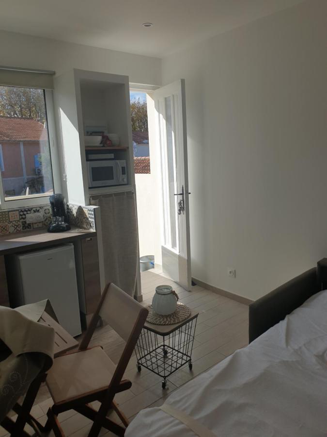 Mistral Appartements Port-Saint-Louis-du-Rhone Bagian luar foto